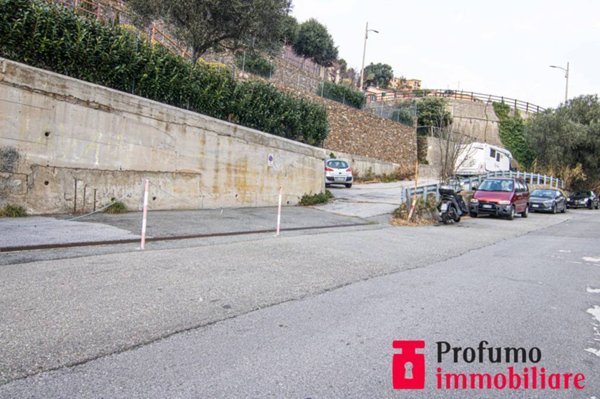 ufficio in vendita a Genova in zona Crevari