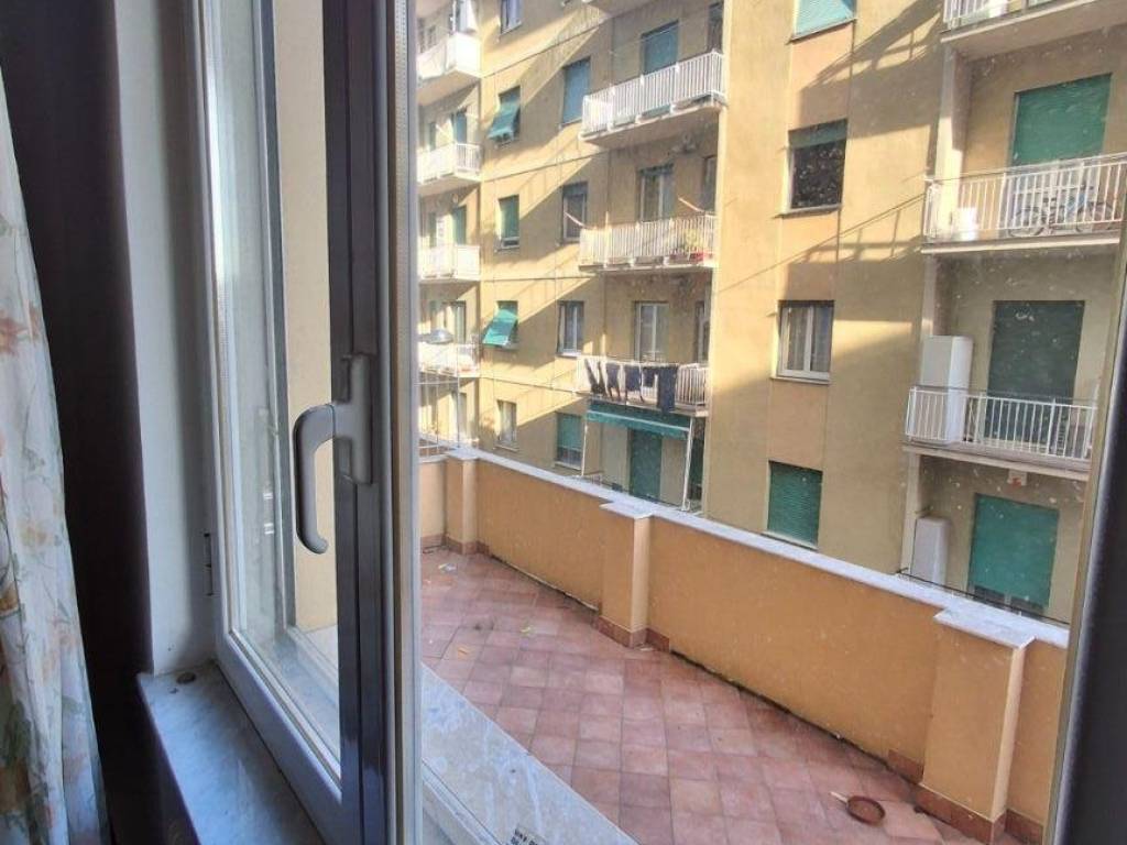 appartamento in vendita a Genova in zona Quezzi