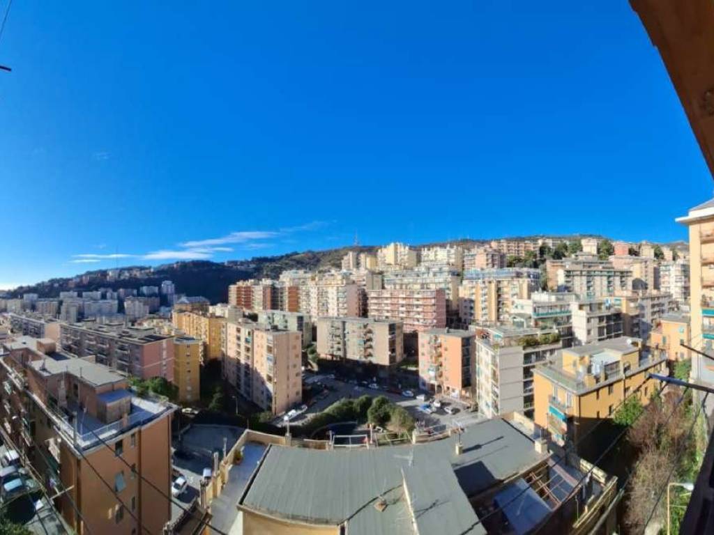 appartamento in vendita a Genova in zona Lagaccio / Granarolo