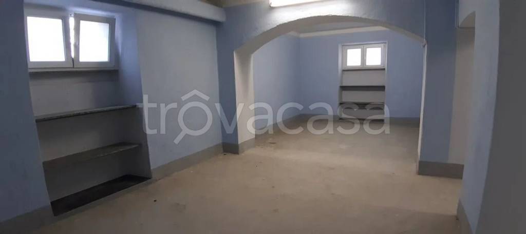 negozio in vendita a Genova in zona Foce