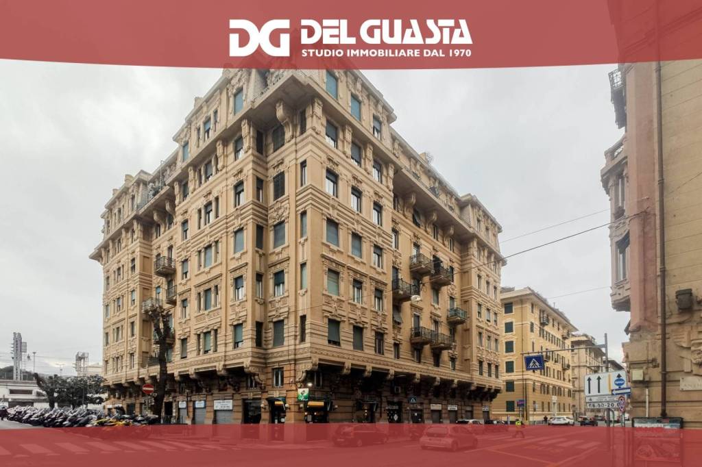 appartamento in vendita a Genova in zona Foce