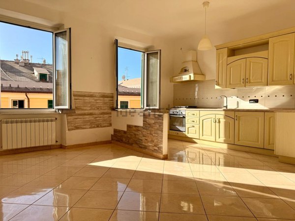 appartamento in vendita a Genova in zona Voltri