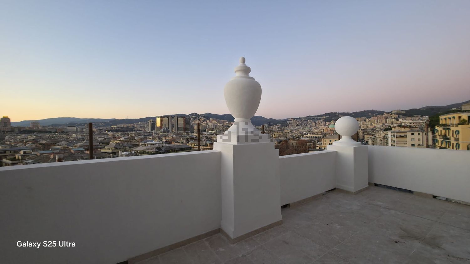 appartamento in vendita a Genova in zona Foce