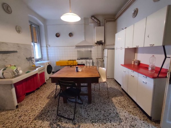 appartamento in vendita a Genova in zona Sestri Ponente