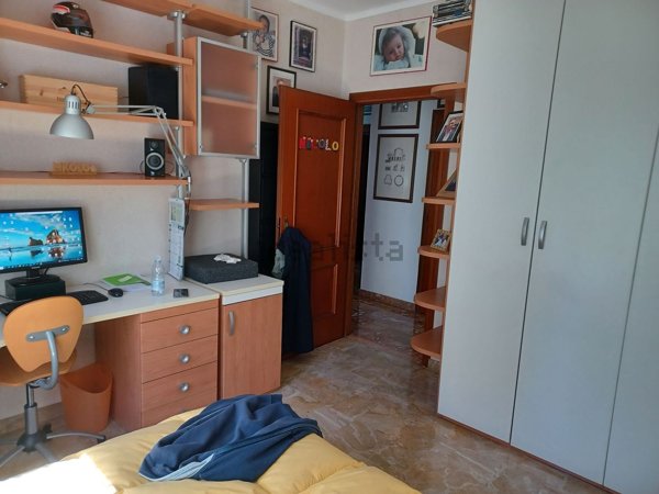 appartamento in vendita a Genova in zona Sestri Ponente