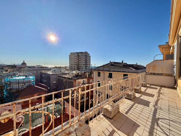 appartamento in vendita a Genova in zona Pegli