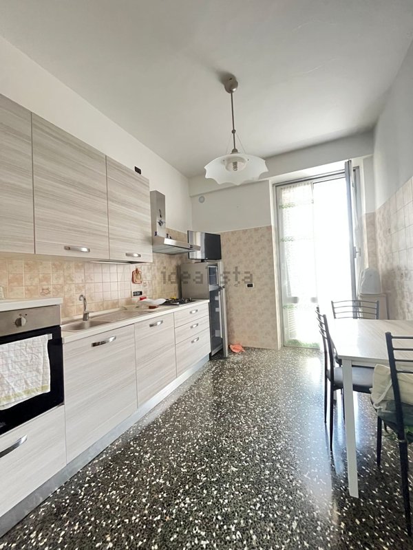 appartamento in vendita a Genova in zona Sestri Ponente