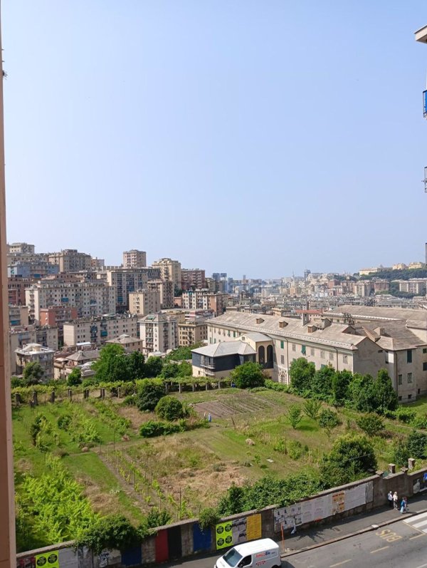 appartamento in vendita a Genova in zona Marassi