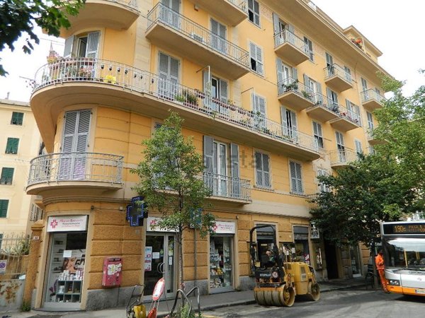 appartamento in vendita a Genova in zona Pegli