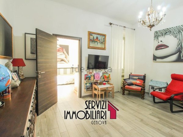 appartamento in vendita a Genova in zona Staglieno
