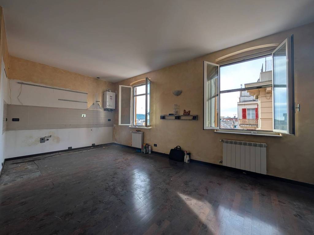 appartamento in vendita a Genova in zona Sestri Ponente