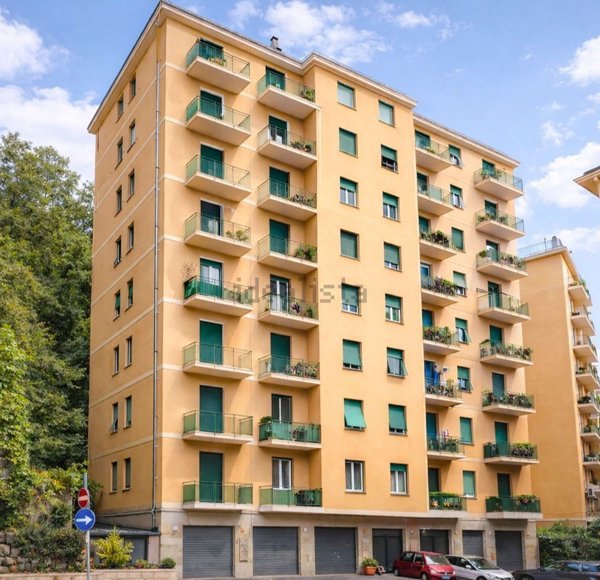 appartamento in vendita a Genova in zona Rivarolo