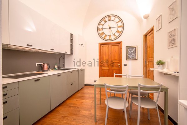 appartamento in vendita a Genova in zona Sottoripa / Maddalena / Molo