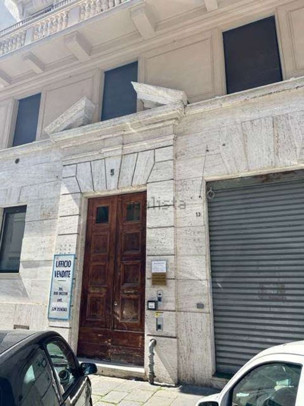 appartamento in vendita a Genova in zona Carignano