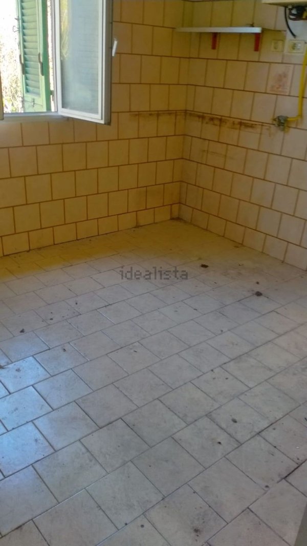 appartamento in vendita a Genova in zona Certosa