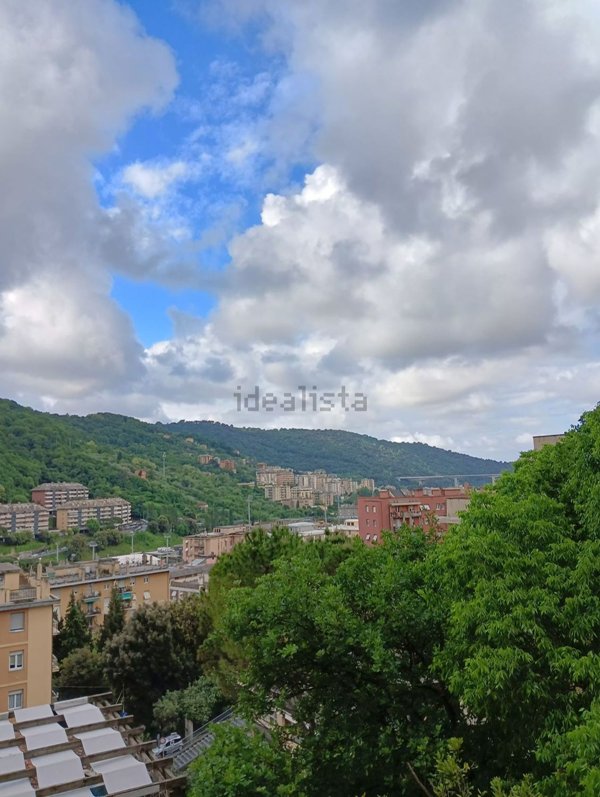 appartamento in vendita a Genova in zona Molassana