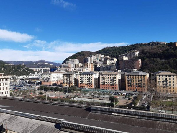 appartamento in vendita a Genova in zona Staglieno