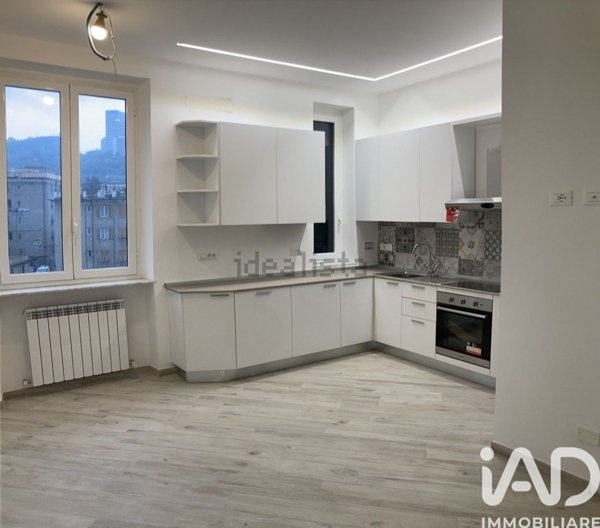 appartamento in vendita a Genova in zona Sestri Ponente