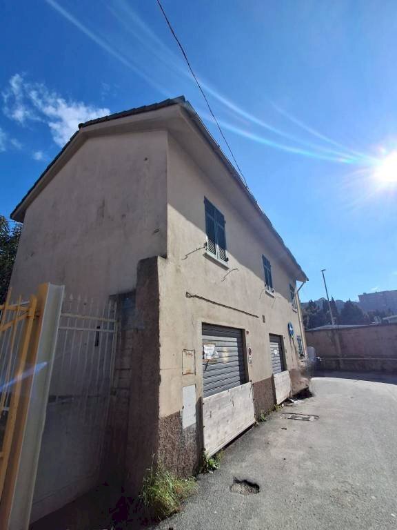casa indipendente in vendita a Genova