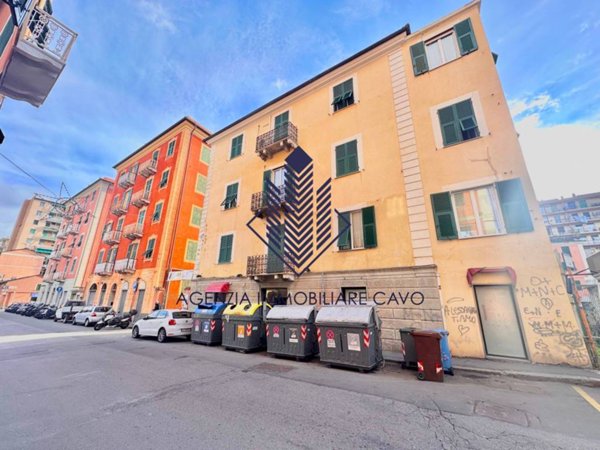 appartamento in vendita a Genova in zona Sestri Ponente