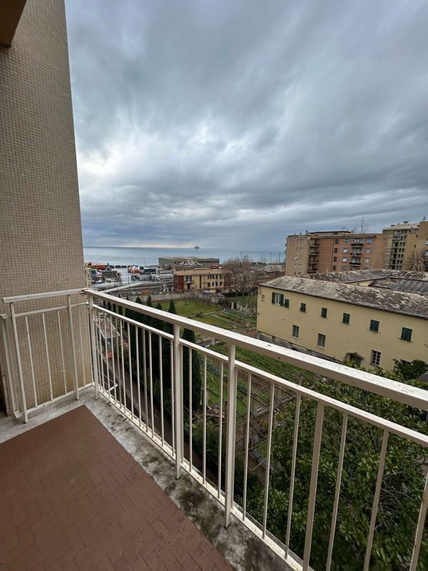 appartamento in vendita a Genova in zona Voltri