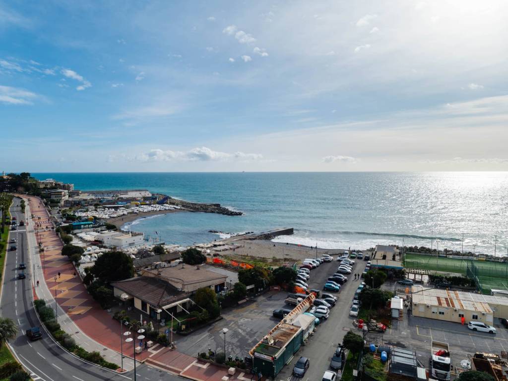 appartamento in vendita a Genova in zona Foce