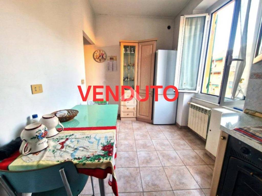 appartamento in vendita a Genova in zona Sturla