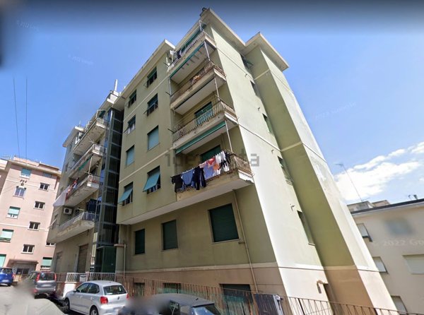 appartamento in vendita a Genova in zona Rivarolo