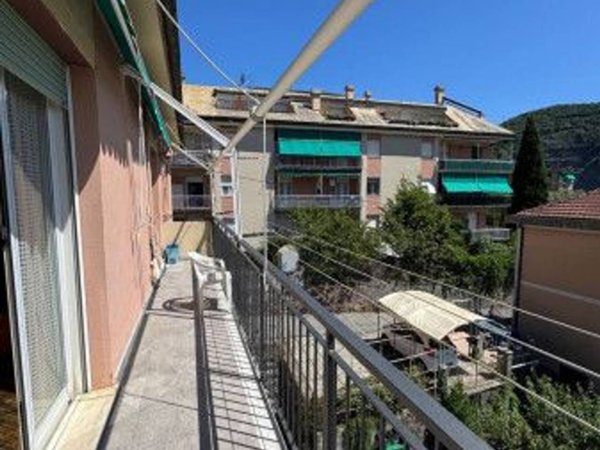 appartamento in vendita a Genova in zona Molassana