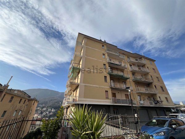 appartamento in vendita a Genova in zona Bolzaneto