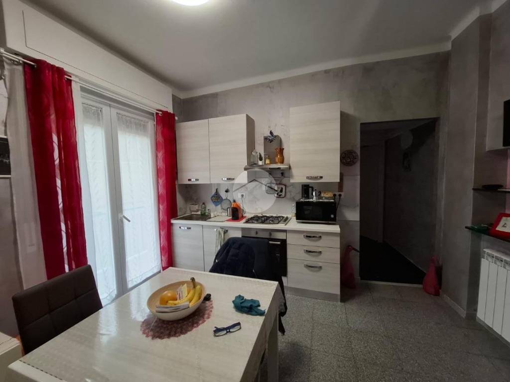 appartamento in vendita a Genova in zona Certosa