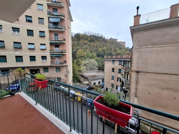 appartamento in vendita a Genova in zona Certosa