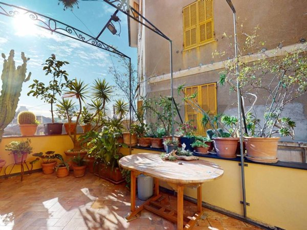 appartamento in vendita a Genova in zona Castelletto