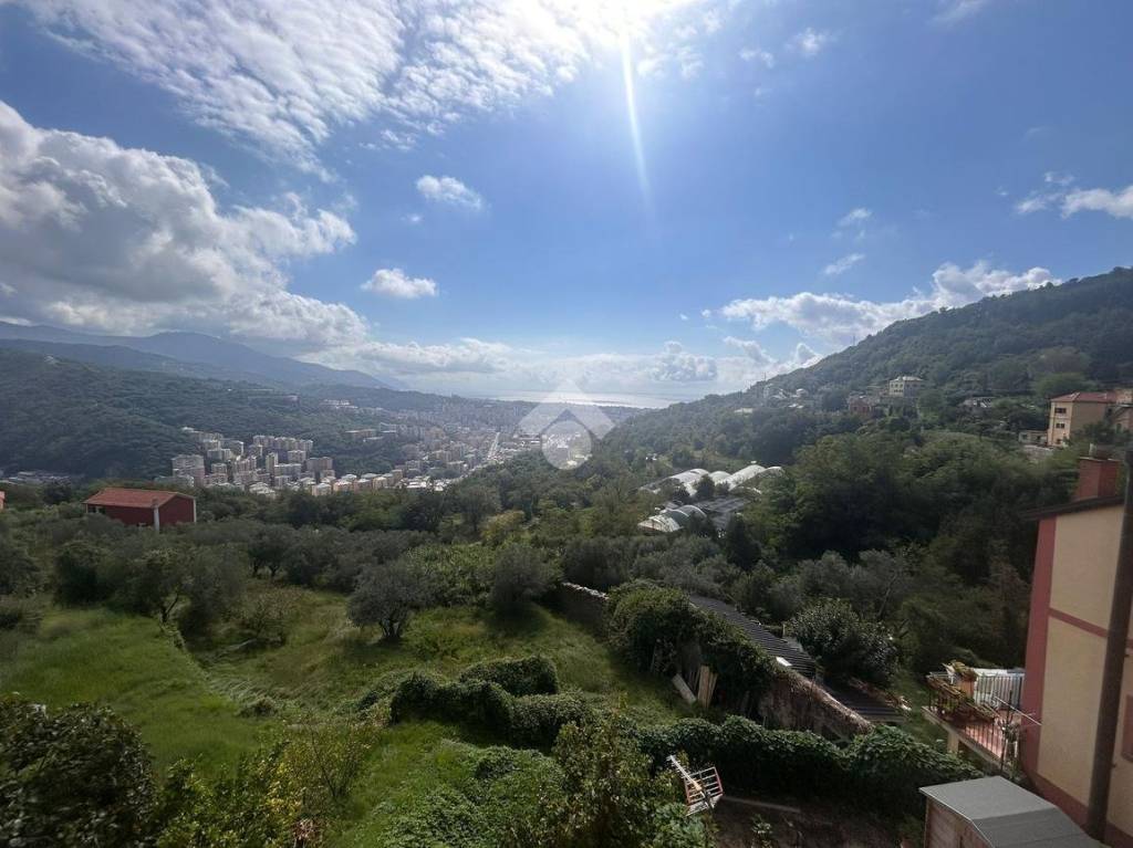 appartamento in vendita a Genova in zona Marassi