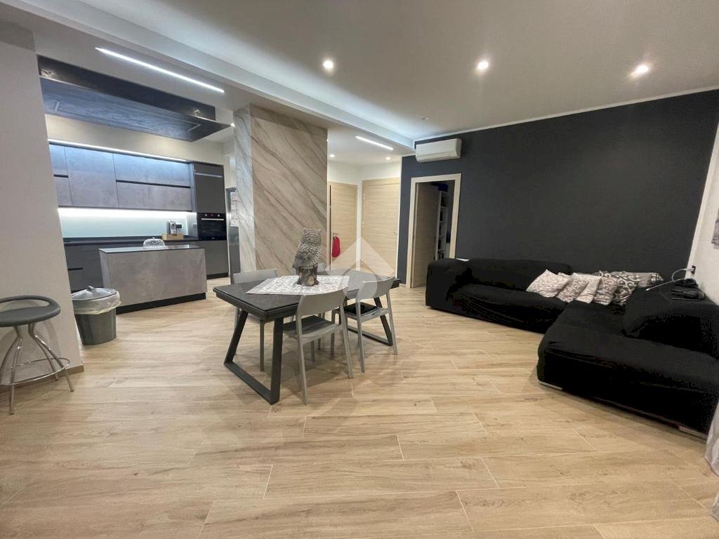 appartamento in vendita a Genova in zona Sestri Ponente