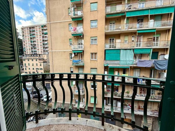 appartamento in vendita a Genova in zona Marassi