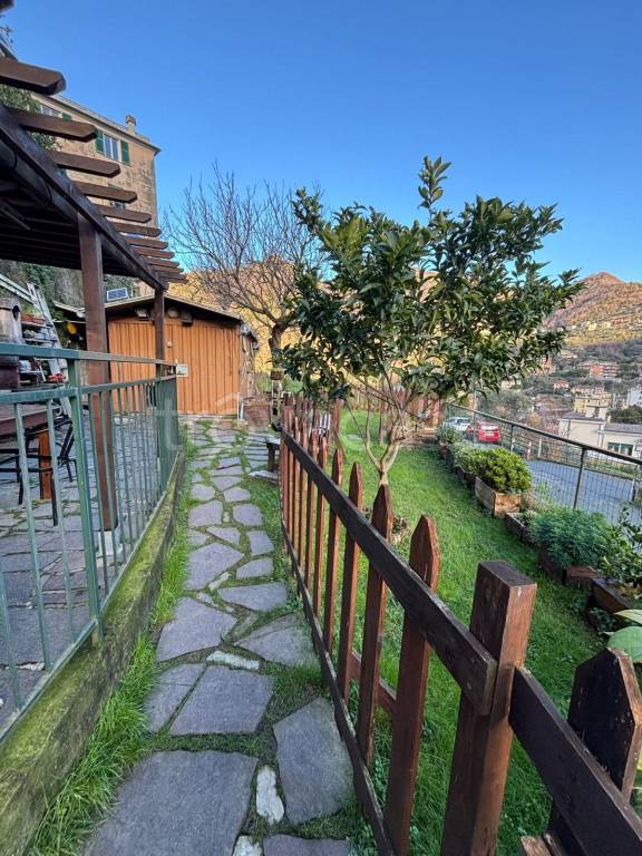casa indipendente in vendita a Genova in zona San Desiderio