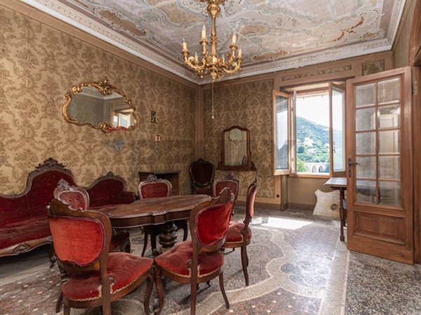 appartamento in vendita a Genova in zona Sestri Ponente