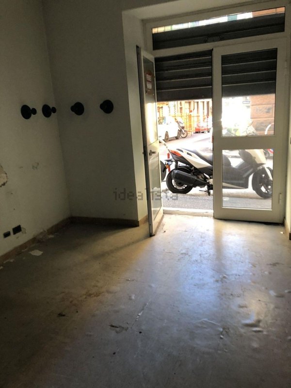 trivano in vendita a Genova in zona Sampierdarena