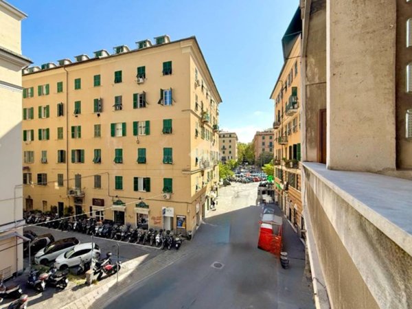 appartamento in vendita a Genova in zona Foce