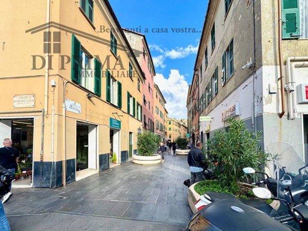 appartamento in vendita a Genova in zona Sestri Ponente