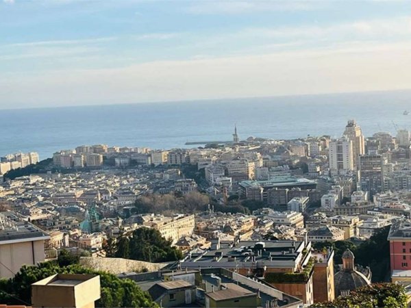 appartamento in vendita a Genova in zona Oregina