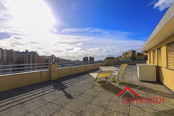 appartamento in vendita a Genova in zona Sestri Ponente