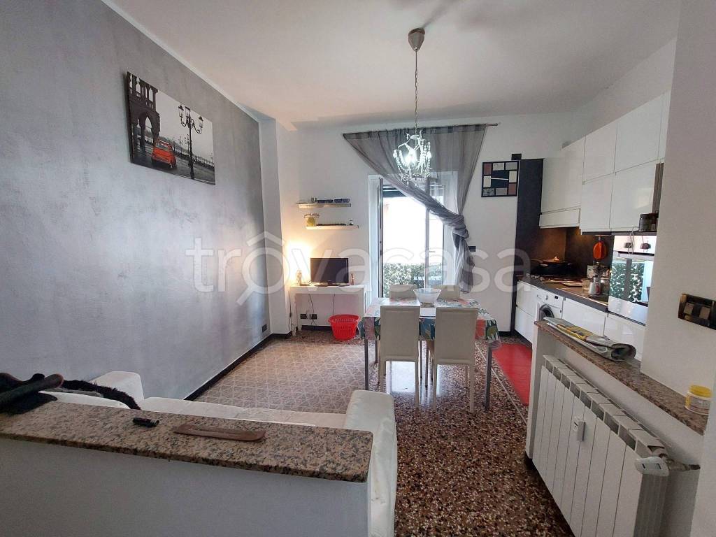 appartamento in vendita a Genova in zona Molassana