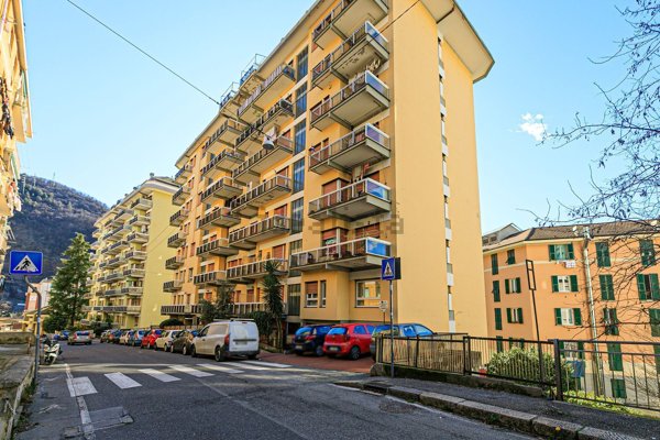 appartamento in vendita a Genova in zona Molassana