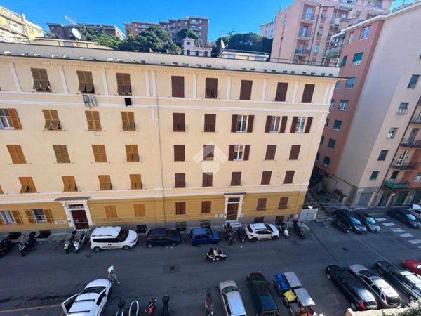 appartamento in vendita a Genova in zona Marassi