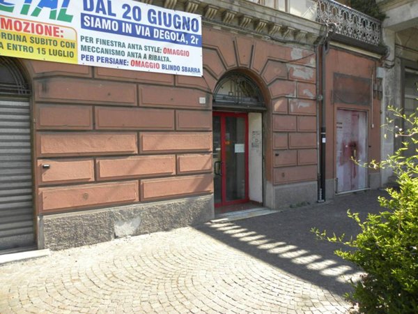 negozio in vendita a Genova in zona Sampierdarena
