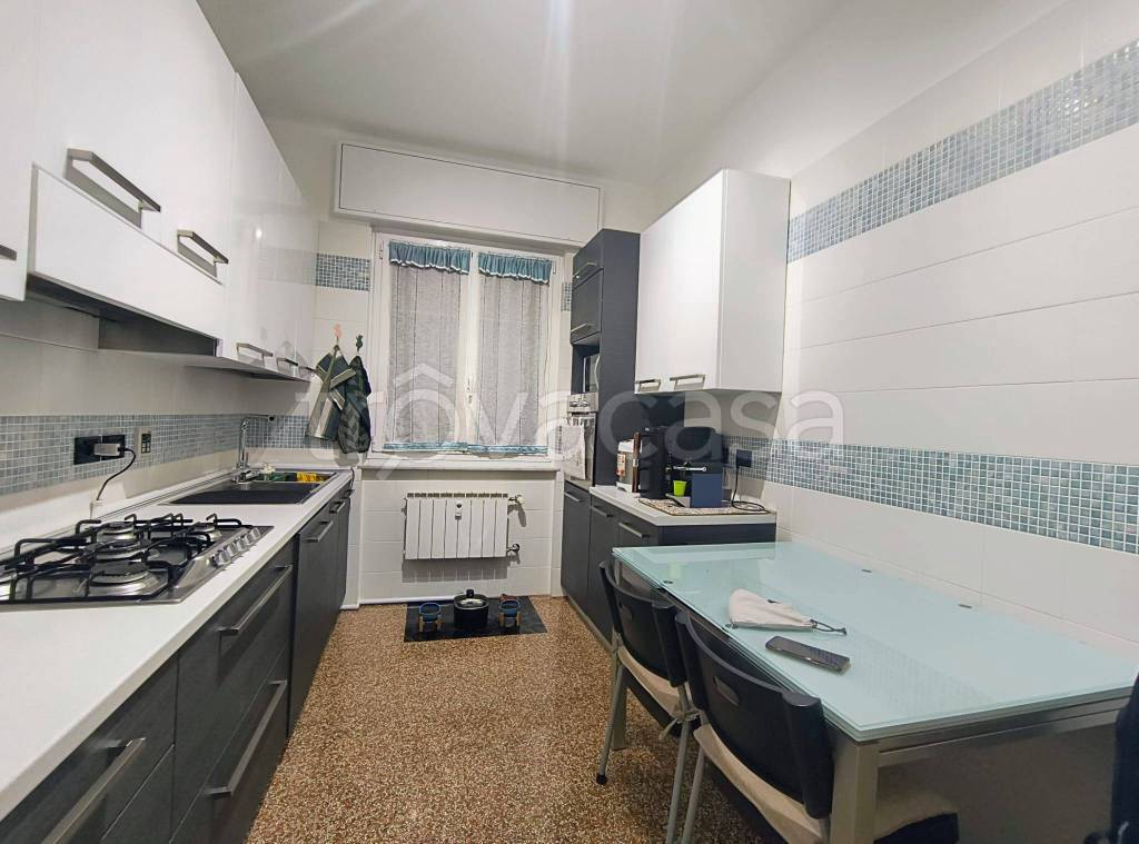 appartamento in vendita a Genova in zona Staglieno