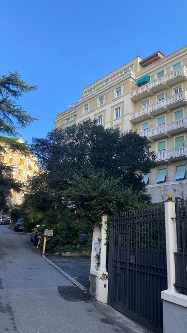 appartamento in vendita a Genova in zona Castelletto