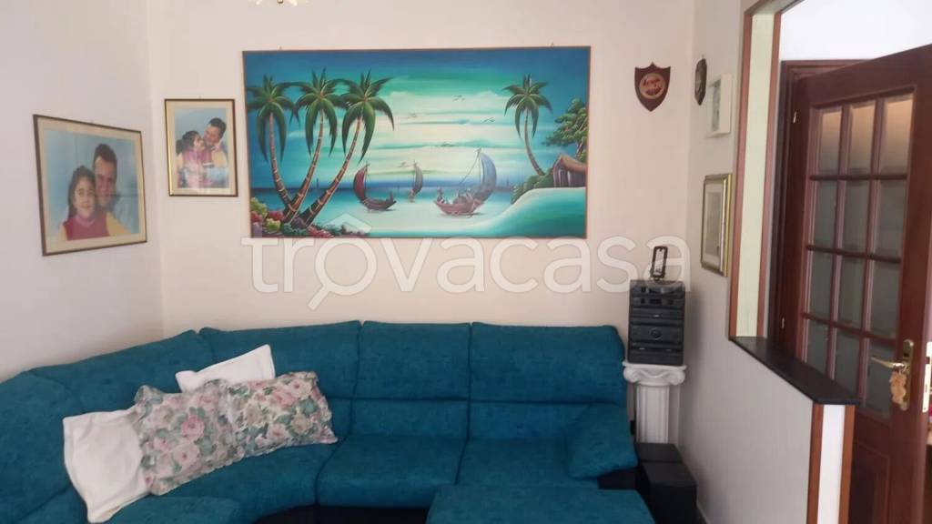 appartamento in vendita a Genova in zona Rivarolo